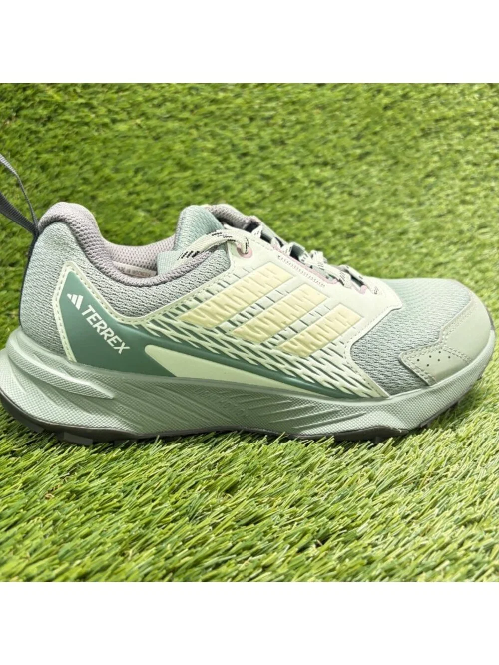 Adidas Tracefinder Trail Womens Size 7.5 Green Athletic Running Shoes Sneakers